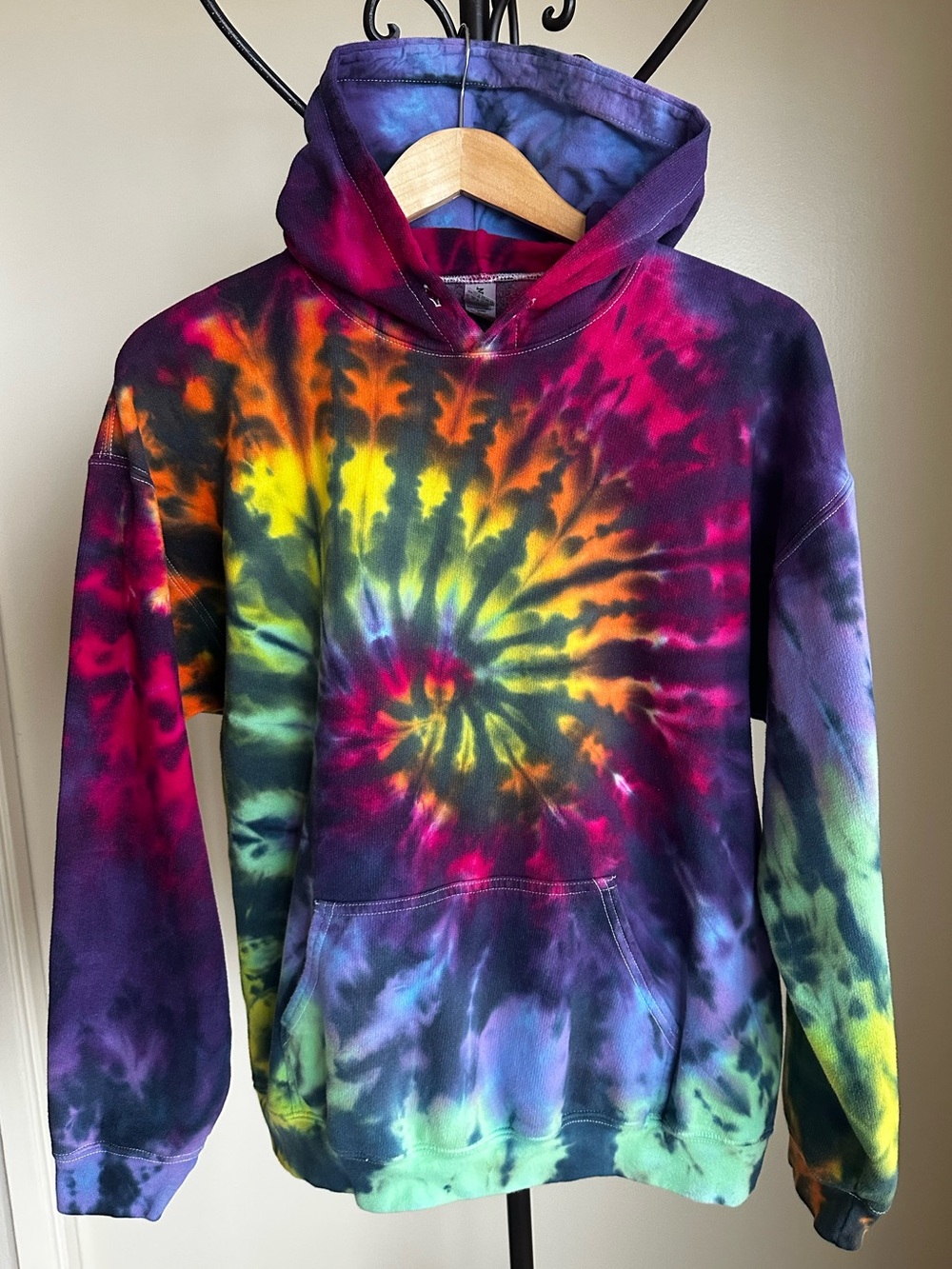 Gildan Pink & Purple Tie-Dye Sweatshirt